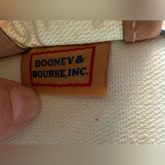 Rare Dooney & Bourke Disney Sketch Wristlet - Picture 9 of 9